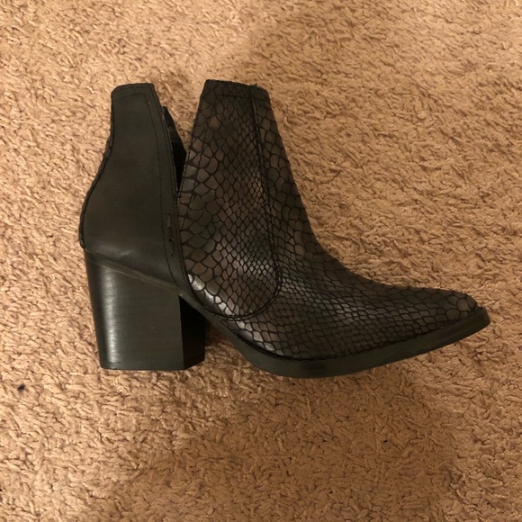 Laura Marano by Not Rated Booties - Picture 4 of 11